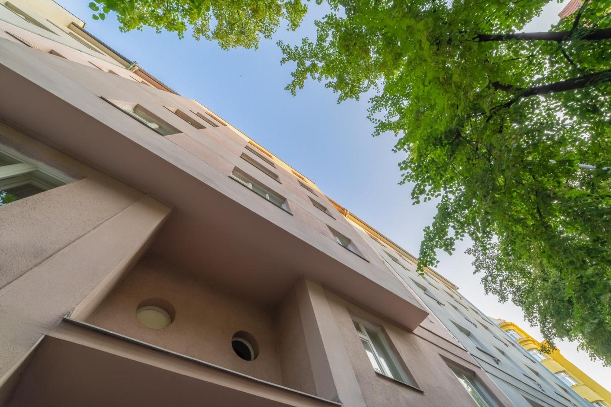 Spacious Central Budget-friendly By Rentez Apartment Prague