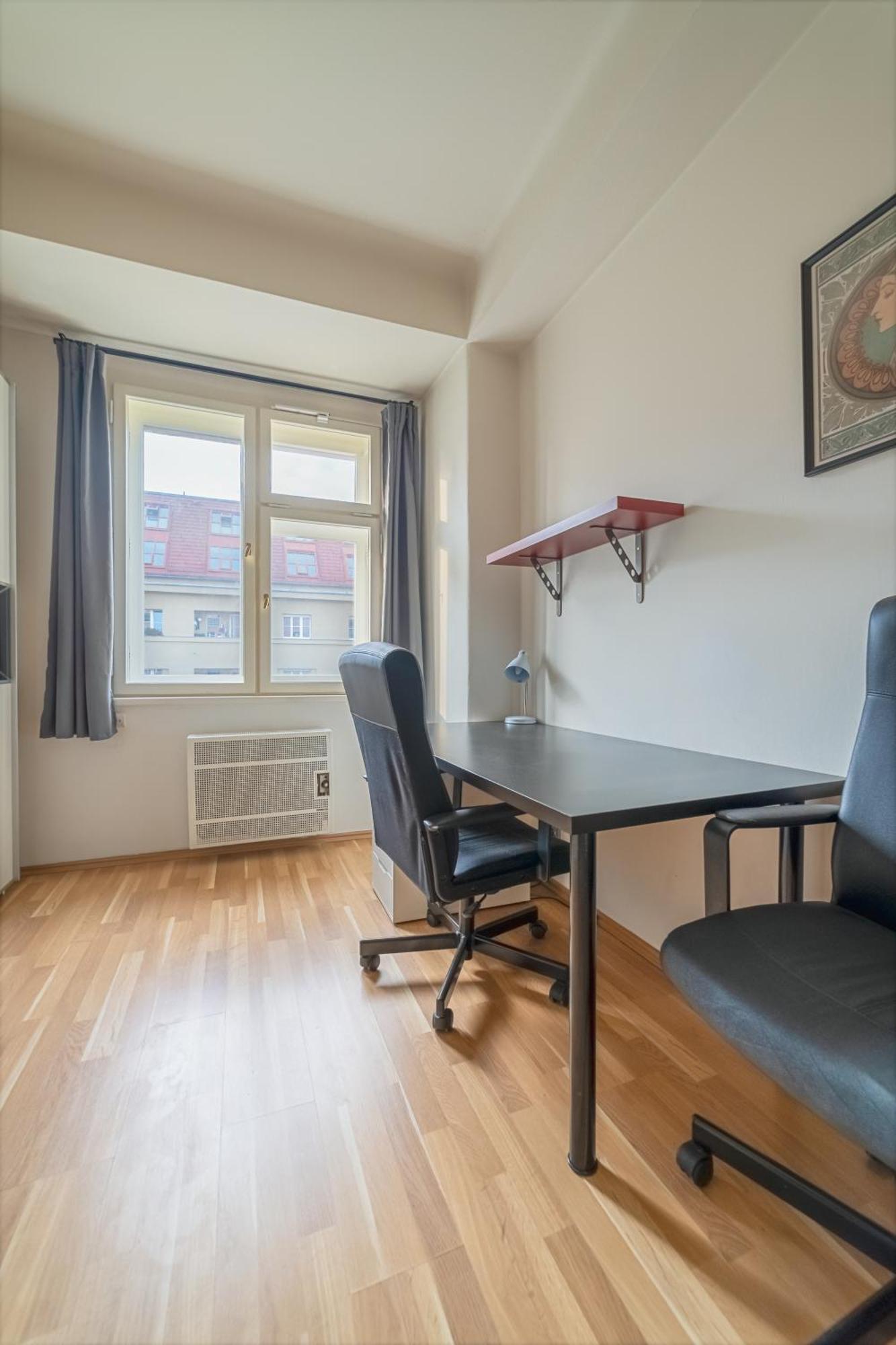 Spacious Central Budget-friendly By Rentez Apartment Prague